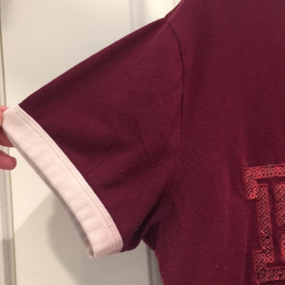 ✨medium VS PINK shortsleeve tee✨ - Picture 4 of 5